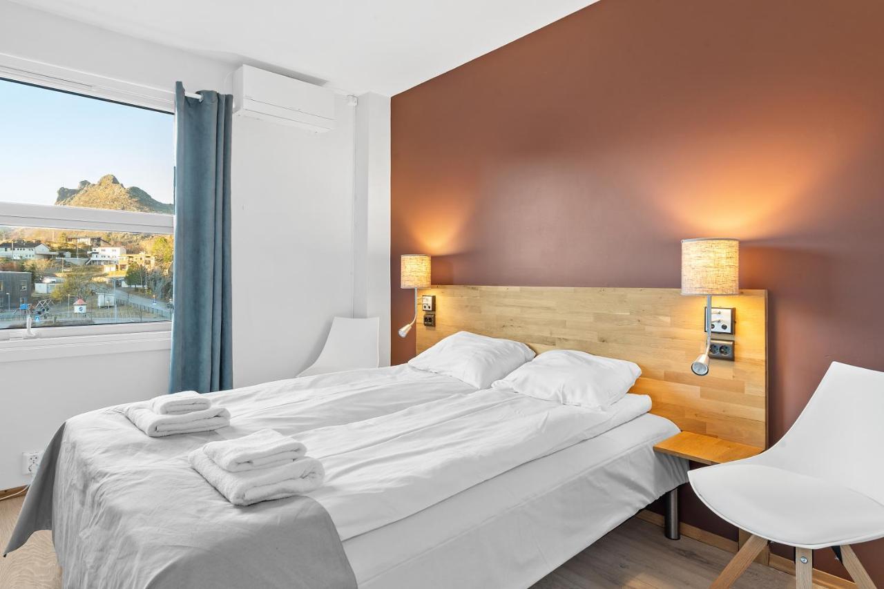 Marina Hotel Lofoten สโวลแวร์ ภายนอก รูปภาพ